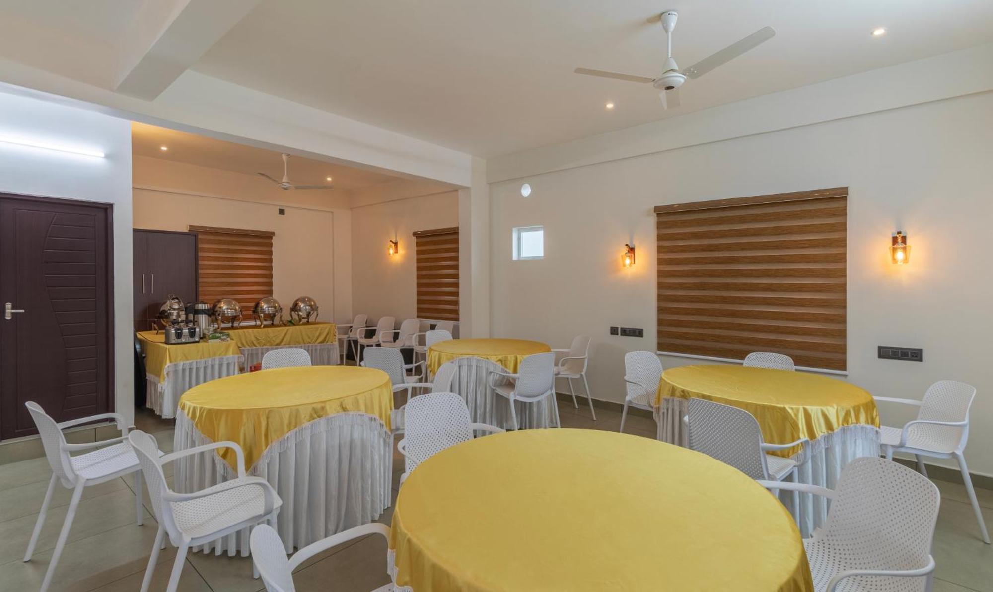 Treebo Amigos Residency Cochin Airport Hotel Kochi Exteriér fotografie
